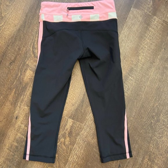 Lululemon Up The Pace Crop Leggings - Size 4 - Picture 3 of 8